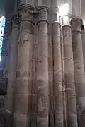 Colonnes.