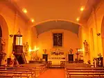 La nef et le chœur de l'église.