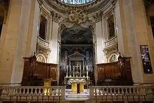 Autel du chœur.