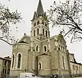 Église de Saint-Genis-Laval ensemble.