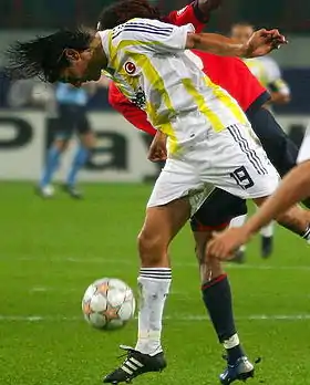 Önder Turacı, footballeur