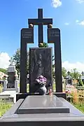 Sa tombe à Koutkir classée.