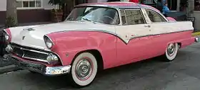 Ford Fairlane Crown Victoria