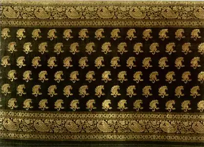 Brocart de soie (Zari) de Bénarès, début du XXe&nbsp;siècle (Honolulu Academy of Arts).