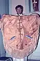Curé de la paroisse en juillet 1976, chasuble, vêtement sacerdotal