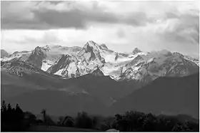 Vue depuis les coteaux de Cuqueron.