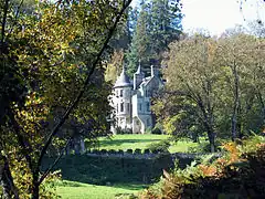 Le château de Montméry.