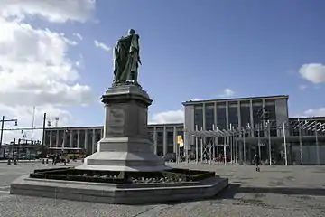 La gare de 1952, quelques années avant sa démolition.