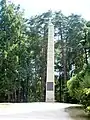 La "Colonne des Trente" ; vue d'ensemble du monument.