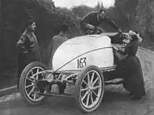 1902,victoire de M. & Mme Le Blonsur Gardner-Serpollet Steam (à vapeur, ditel'Œuf de Pâques).