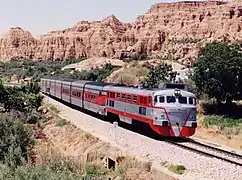 Rame Talgo III tractée par une 352.