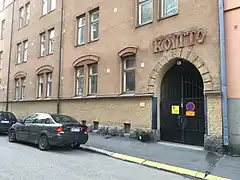 Luotsikatu 11.