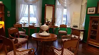 Salon.