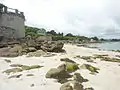 Entre le Cap Coz et Beg Meil, la plage de Kerveltrec.
