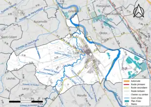 Carte en couleur présentant le réseau hydrographique de la commune