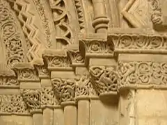 Détail du portique du cloître de l'ancienne cathédrale de Lleida (es).