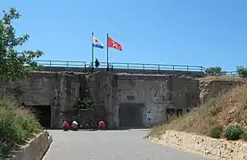 Fort,