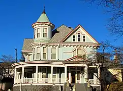La Walden House.