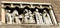 Bas-relief au-dessus de l'arche d'origine