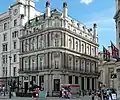 The Admiralty, angle Trafalgar Square et Spring Gardens.