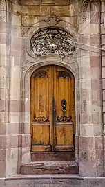 Porte rococo du no&nbsp;6.