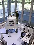 Bruker 700&nbsp;MHz.