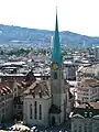 L'église Fraumünster vue depuis le Grossmünster.