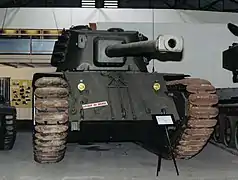 Le canon de 90 mm Schneider SA 45 du char de transition ARL-44 est doté d'un frein de bouche « à tiroir » similaire à celui du canon de campagne de 105 L36.