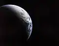La Terre photographiée depuis une distance de 18&nbsp;000&nbsp;km
