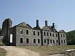 Abbaye Notre-Dame de Bon-Repos : vue extérieure d'ensemble.
