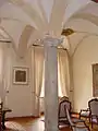 Arcatures du grand salon du palais abbatial.
