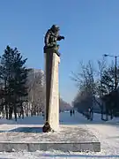 Statue de Nurken Abdirov (en).