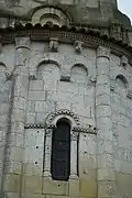 Modillons et chapiteaux extérieurs,