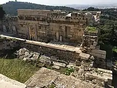 Arrière de la porte Beulé, à l'est.