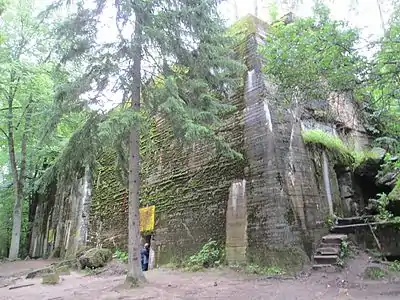 Bunker réservé à Hitler (en bleu ci-dessus, non numéroté, au nord des no&nbsp;29 et 30).