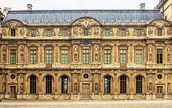Aile Lescot du Palais du Louvre, réalisée vers 1560 par Pierre Lescot.