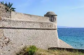 Vue d'un rempart de la citadelle.