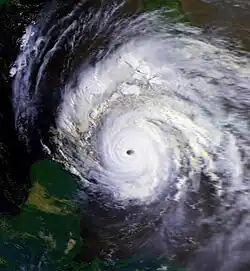 Passage de l'ouragan dans le canal du Yucatán alors que ses vents soutenus étaient de 305 km/h le 7 août.