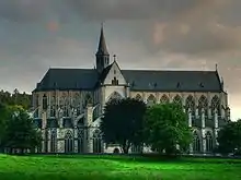 Au XIIe&nbsp;siècle Adolphe II de Berg fait don du site du château ancestral, Schloss Berg, aux moines cisterciens de Bourgogne. Il y construit plus tard le monastère d'Altenberg.