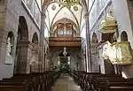 Vue intérieure de la nefvers la tribune d'orgue.