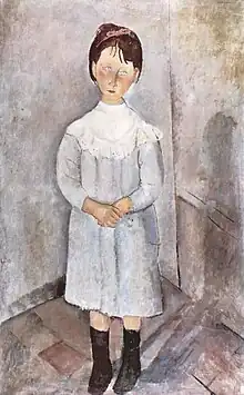 Peinture en pied d'une fillette en bottines et robe mi-longue, un nœud dans les cheveux, l'air mélancolique