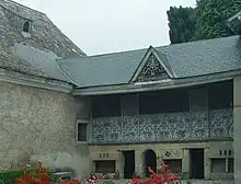 Poulailler-porcherie à Bourréac