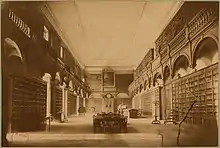 Ancienne bibliothèque du collège, démontée entre 1911 et 1924.