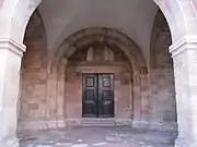 Portail principal roman.