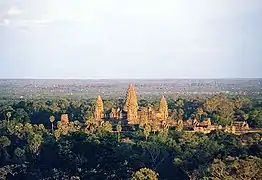 Au coucher du soleil depuis Phnom Bakheng.