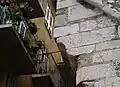1669 gravé à l'angle du couvent