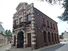 La mairie.