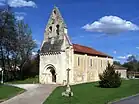 Vue sud-ouest de l'église Saint-Martin (avril 2013).