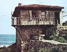 Maison de la famille pontique des Stavridis à Callatis, en ruines en 1967 après leur départ vers la Grèce.