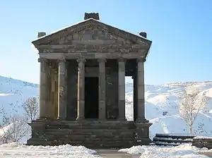 Entrée du temple.